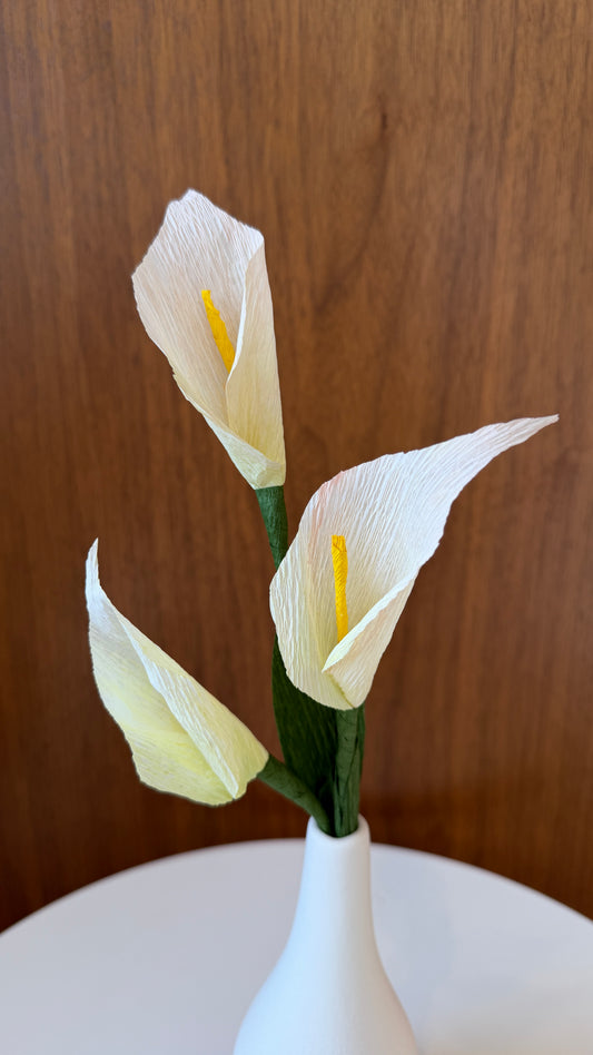 Paper mini calla lilies bud vase (Ready-to-ship)