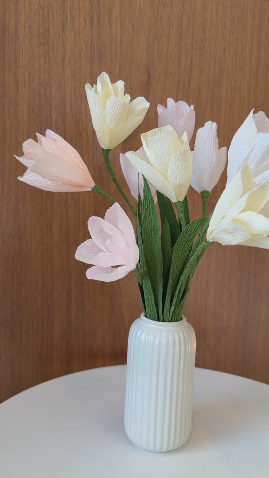 Paper tulip bud vase (Ready-to-ship)